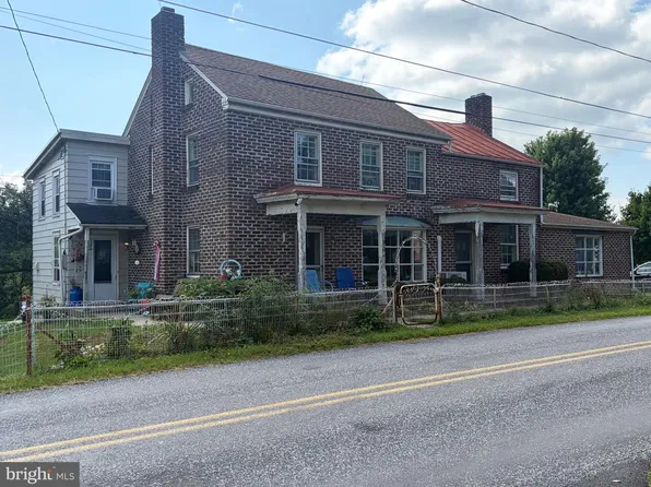 90 Cherry Aly, Stevens, PA 17578