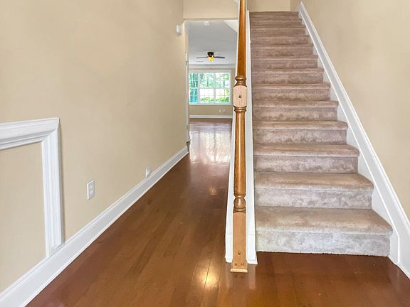 3rd image of 2511 Gadsen Walk