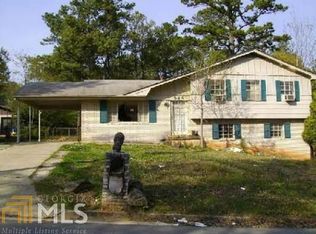 948 Majesty Ln, Morrow, GA