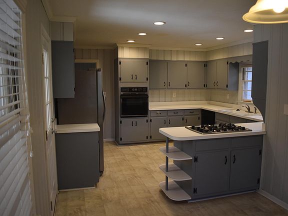 4th image of 1328 Council Bluff Dr