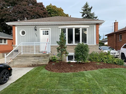 325 E 32nd St #2 Photo 1