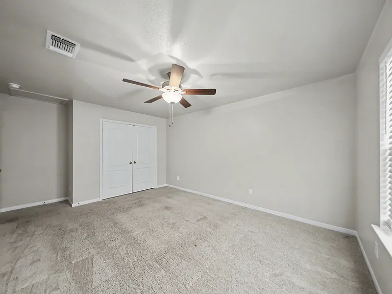 1475 Shadow Hill Ln — Photo 11