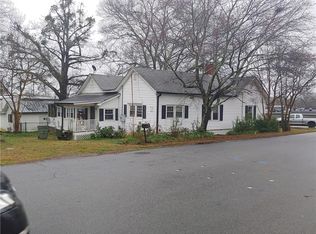 111 Watkins St, Central, SC 29630