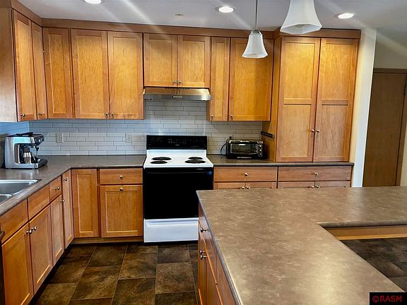 5th image of 535 Capitol Dr