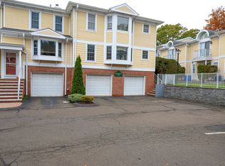11 Saint John St UNIT D2, North Haven, CT 06473