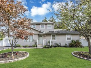 2911 Eagle Avenue, Medford, NY 11763