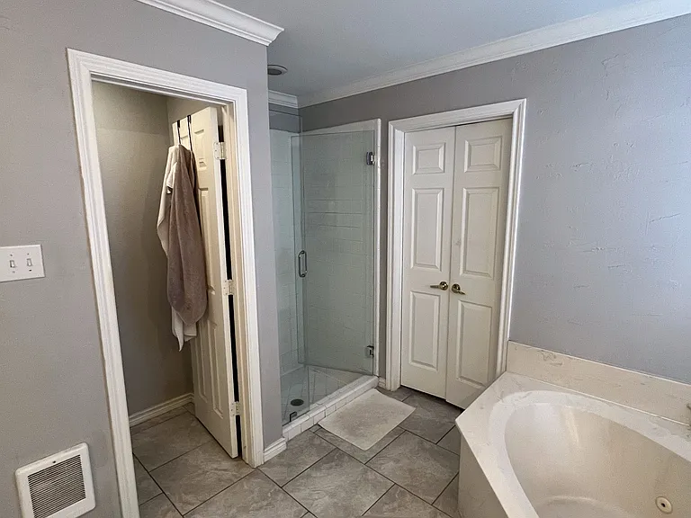 2708 Willow Creek Ct — Photo 18