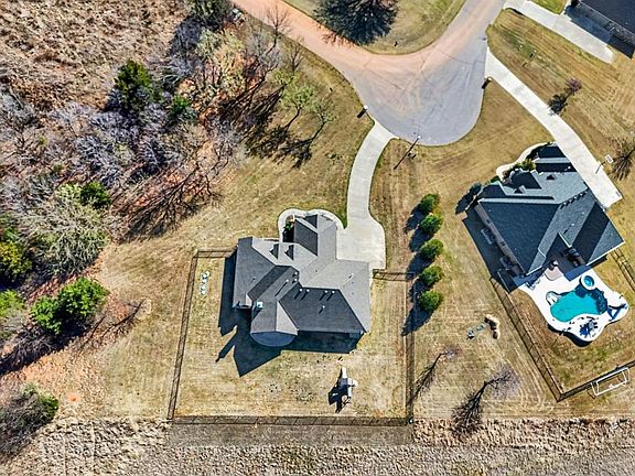 2nd image of 3687 River Cliff Rd