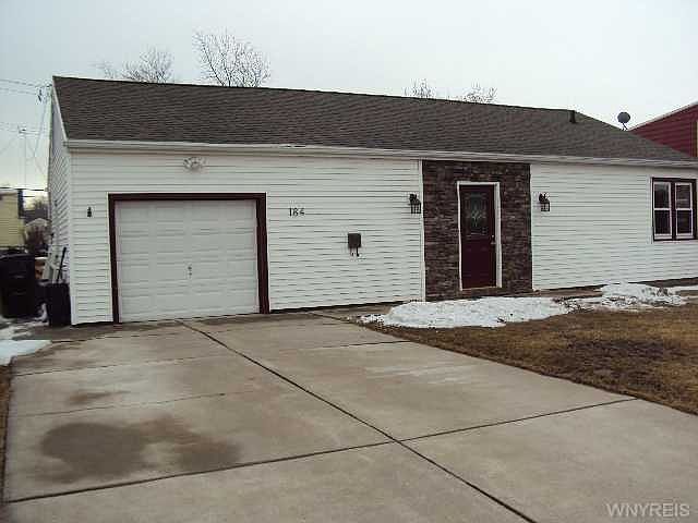 1st image of 184 Waverly Ave