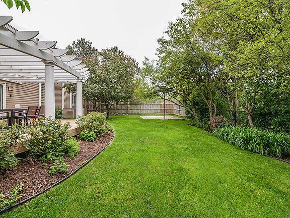 4th image of 2380 Saint Francis Dr