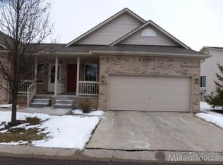35892 Ocean Ct, Clinton Township, MI 48035