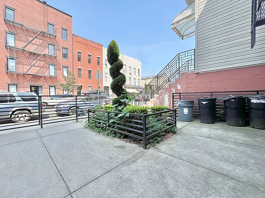 Rented by Doorway NYC, LLC | media 6