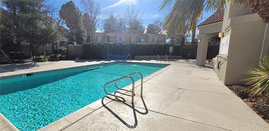 1 bed, $895 — Photo 2