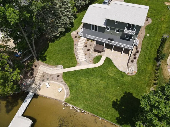 61726 Park Ridge Ln, Sturgis, MI 49091