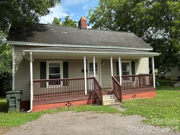 829 Spruce St, Mooresville, NC 28115