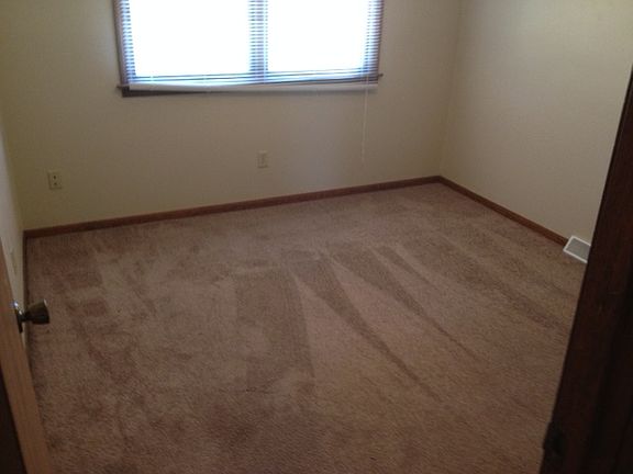 4th image of 1111 Charm Villa Dr APT C