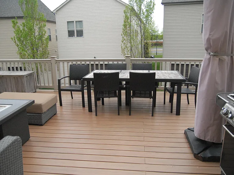 Second story deck