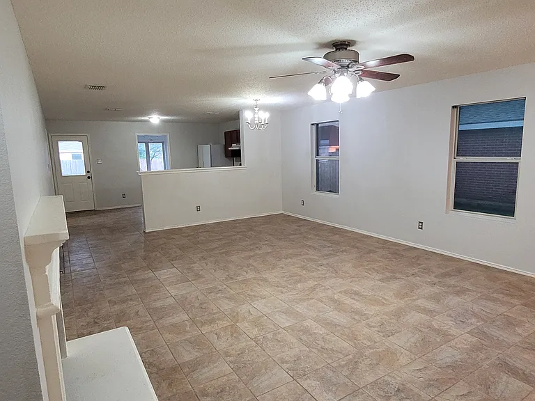 2608 Plantation Dr — Photo 6