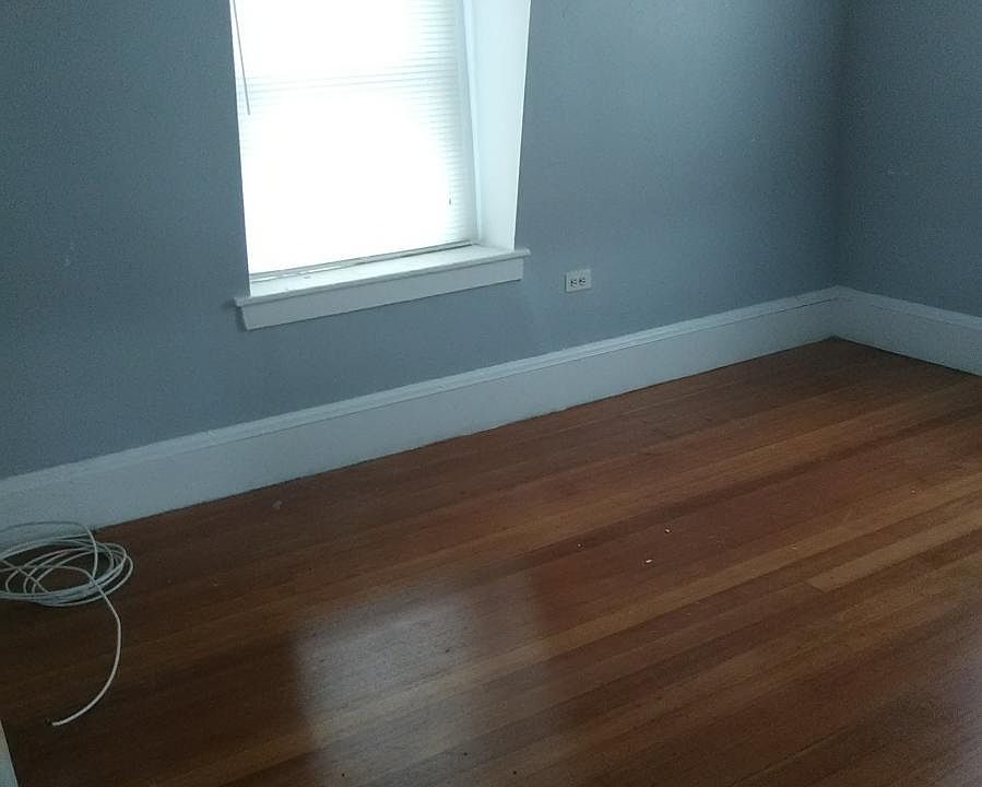 2nd image of 8 Lexington St