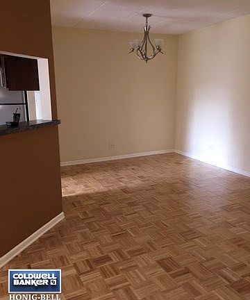 3rd image of 9818 Mill Dr W