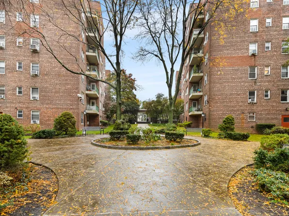 3850 Hudson Manor Terrace image 28 of 32