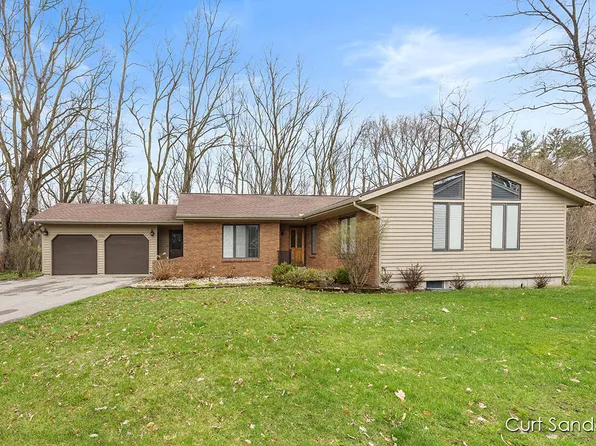 1264 Divot Dr NW, Grand Rapids, MI 49504
