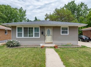 2528 Lucia Ave, Waukegan, IL 60085