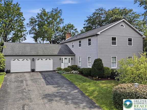 3rd image of 870 Wafford Ln