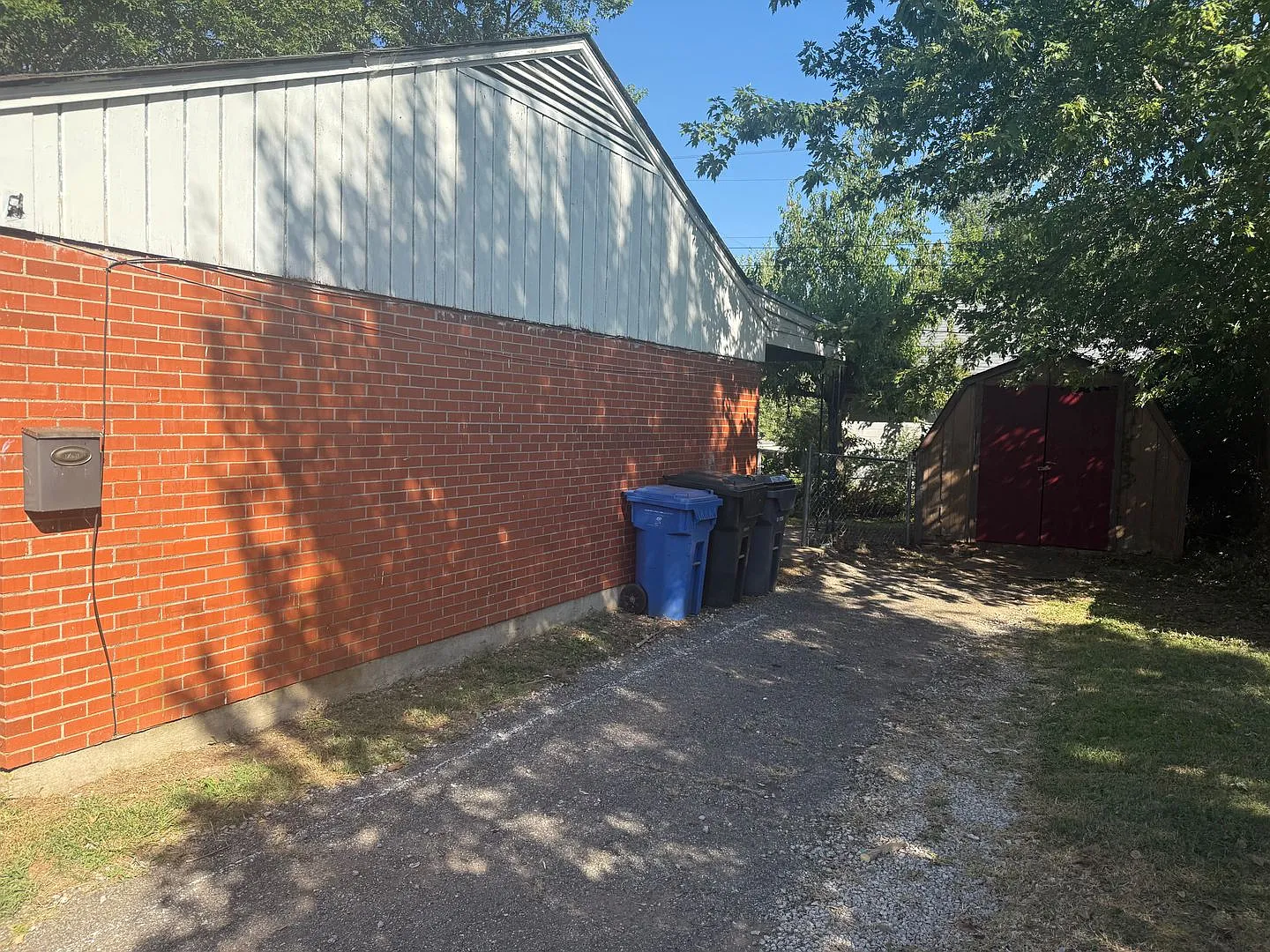 1109 Birch — Photo 2