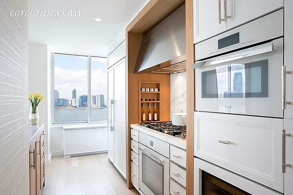 Sold by Corcoran | media 41