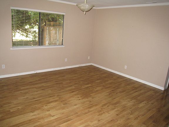 3rd image of 8884 N Winding Way