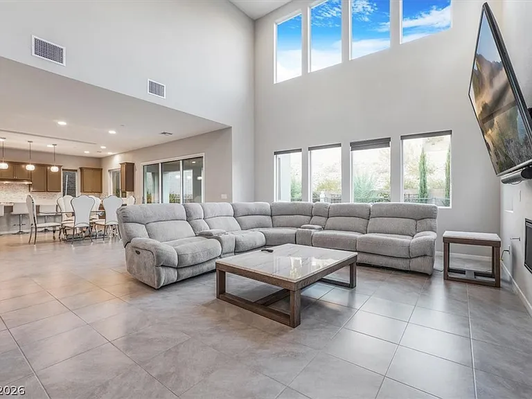 32 Vista Outlook St — Photo 11