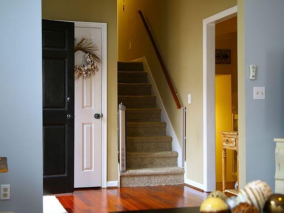 3rd image of 4126 Huntcliff Dr