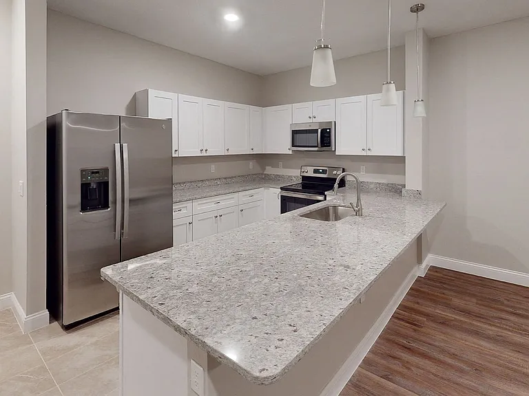 Eleven Oaks — Photo 14
