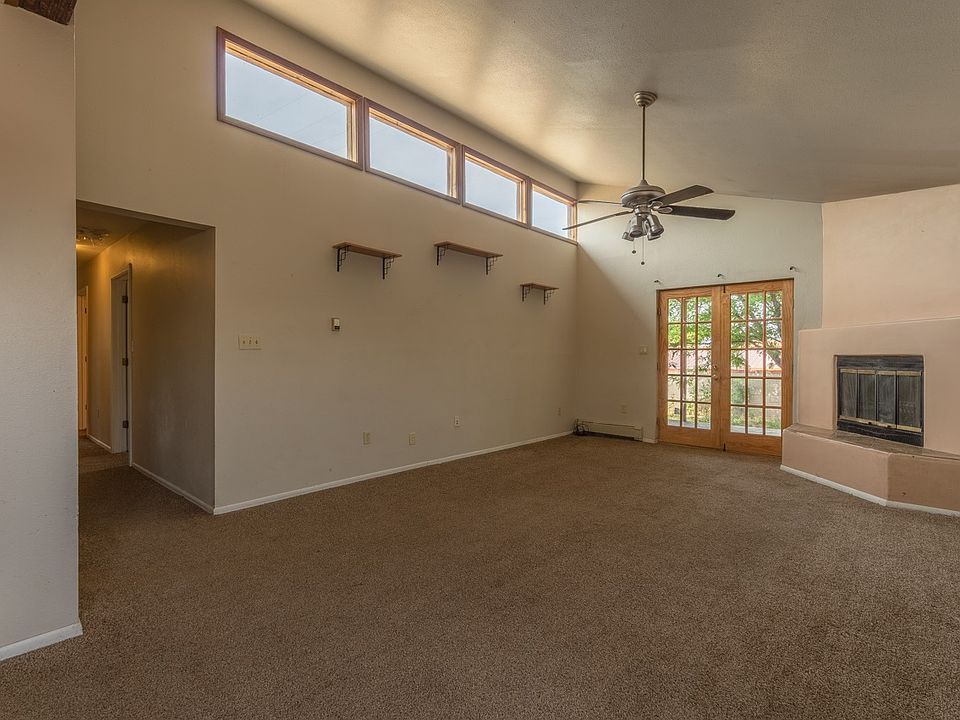1st image of 1016 Avenida De Las Campanas