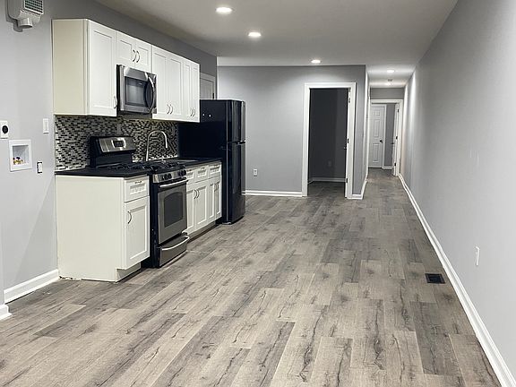 5th image of 5911 Warrington Ave #1