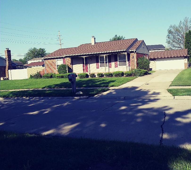 1st image of 25120 Alicia St