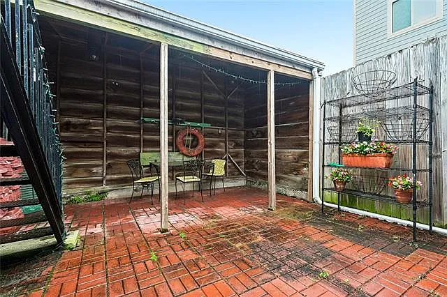 2108 Urquhart St #UPPER — Photo 11