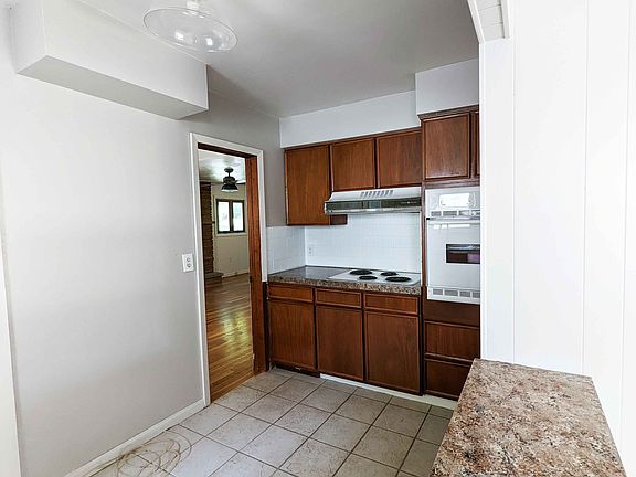 4th image of 4294 W 191st St