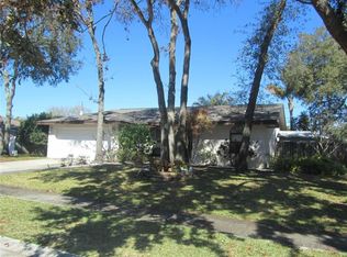 1009 Rosetree Ln, Tarpon Springs, FL 34689