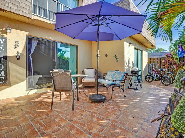 804 Waterview Drive, Palm Springs, FL 33461