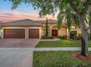 1872 NW 139th Ave, Pembroke Pines, FL 33028