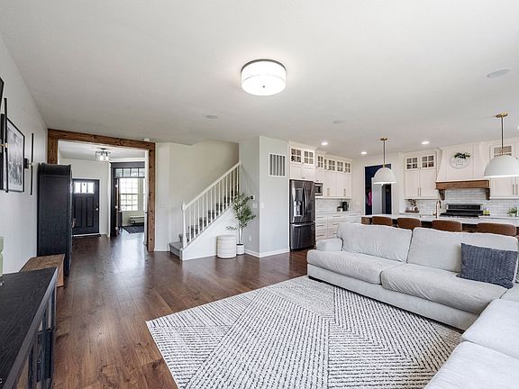 2nd image of 4359 Garrison Cir
