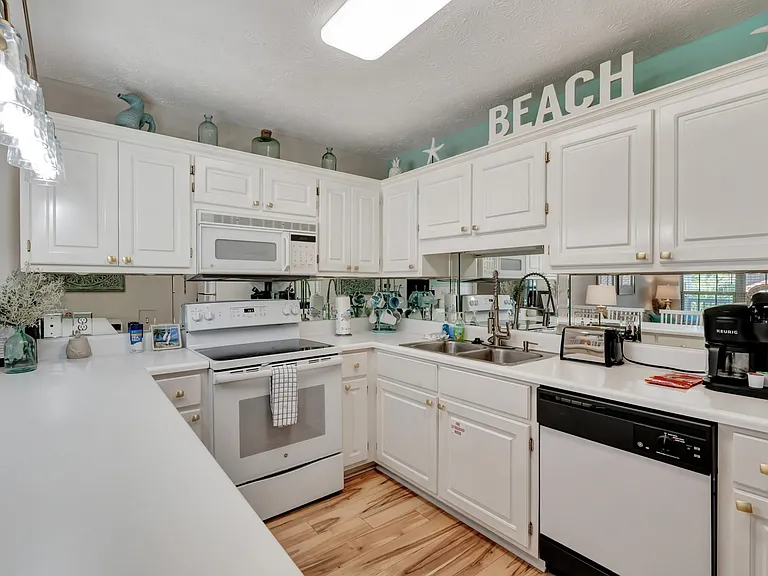 17462 Front Beach Rd #56202 — Photo 27