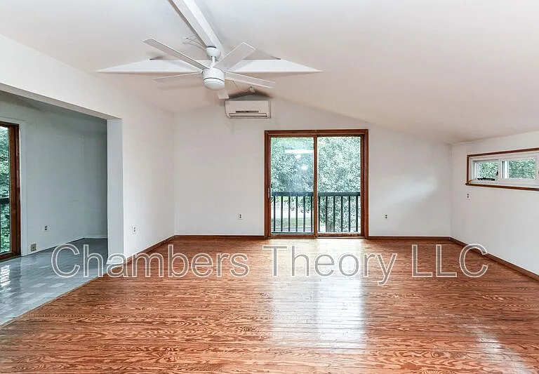 419 S Barton St — Photo 31