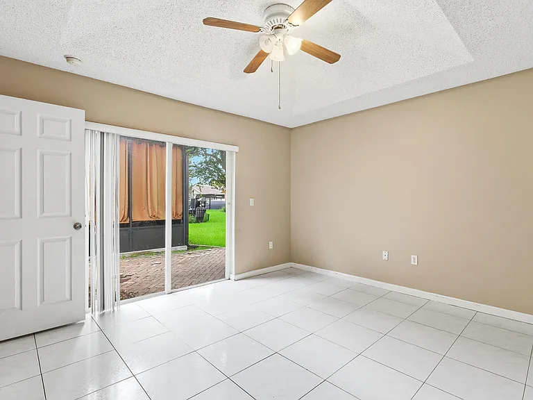 9312 NW 54th St #9312 — Photo 14