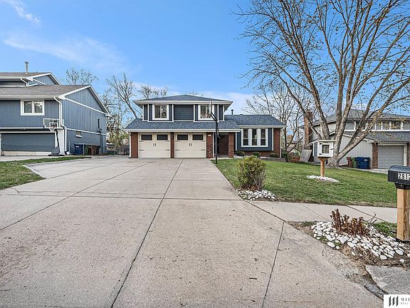 2nd image of 2912 Lynnwood Dr