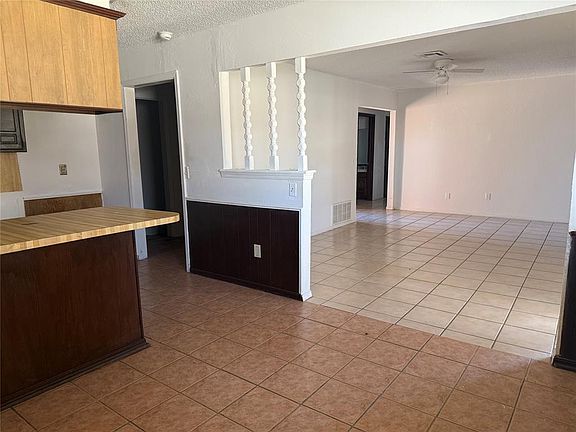 4th image of 109 S Patterson Dr