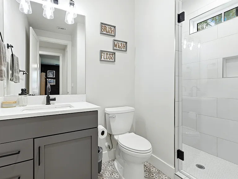 77 W Lamb Dr — Photo 17