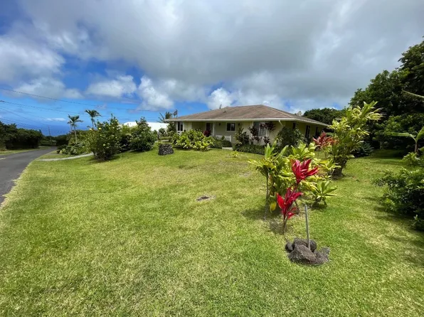 94-1647 Kaulua Cir, Naalehu, HI 96772